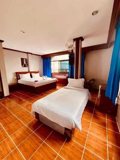 Centre Point Patong – Foto 2